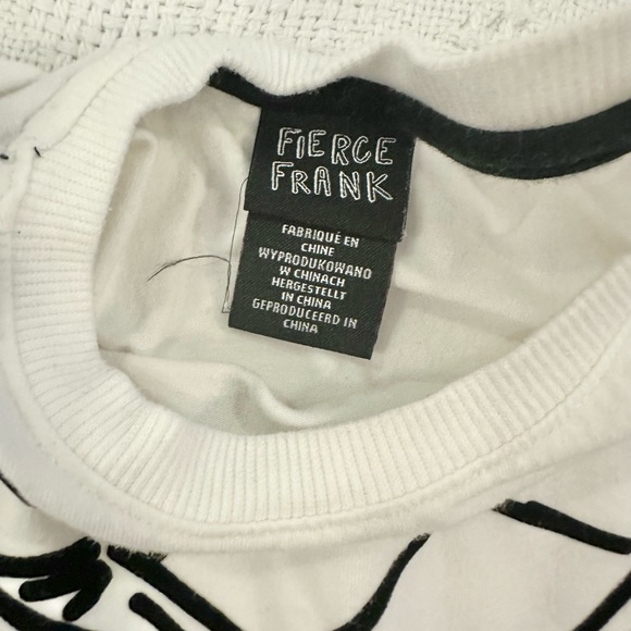 Fierce Frank | Size 4 EUC Long sleeve pterodactyl t-shirt - Picture 3 of 3